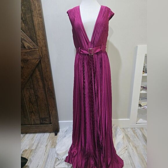 Mac Duggal 26285 Purple Raspberry Pleated Plunge Belted A Line Gown NWOT Sz 8 - Picture 4 of 7